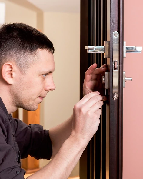 : Professional Locksmith For Commercial And Residential Locksmith Services in Bloomington, CA