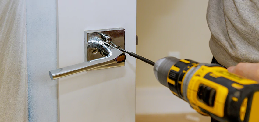 After-hours Locksmith  For Lock Troubleshooting in Bloomington, California